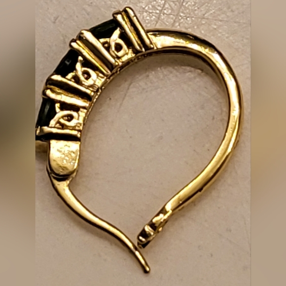 peridot hoops - Picture 5 of 5